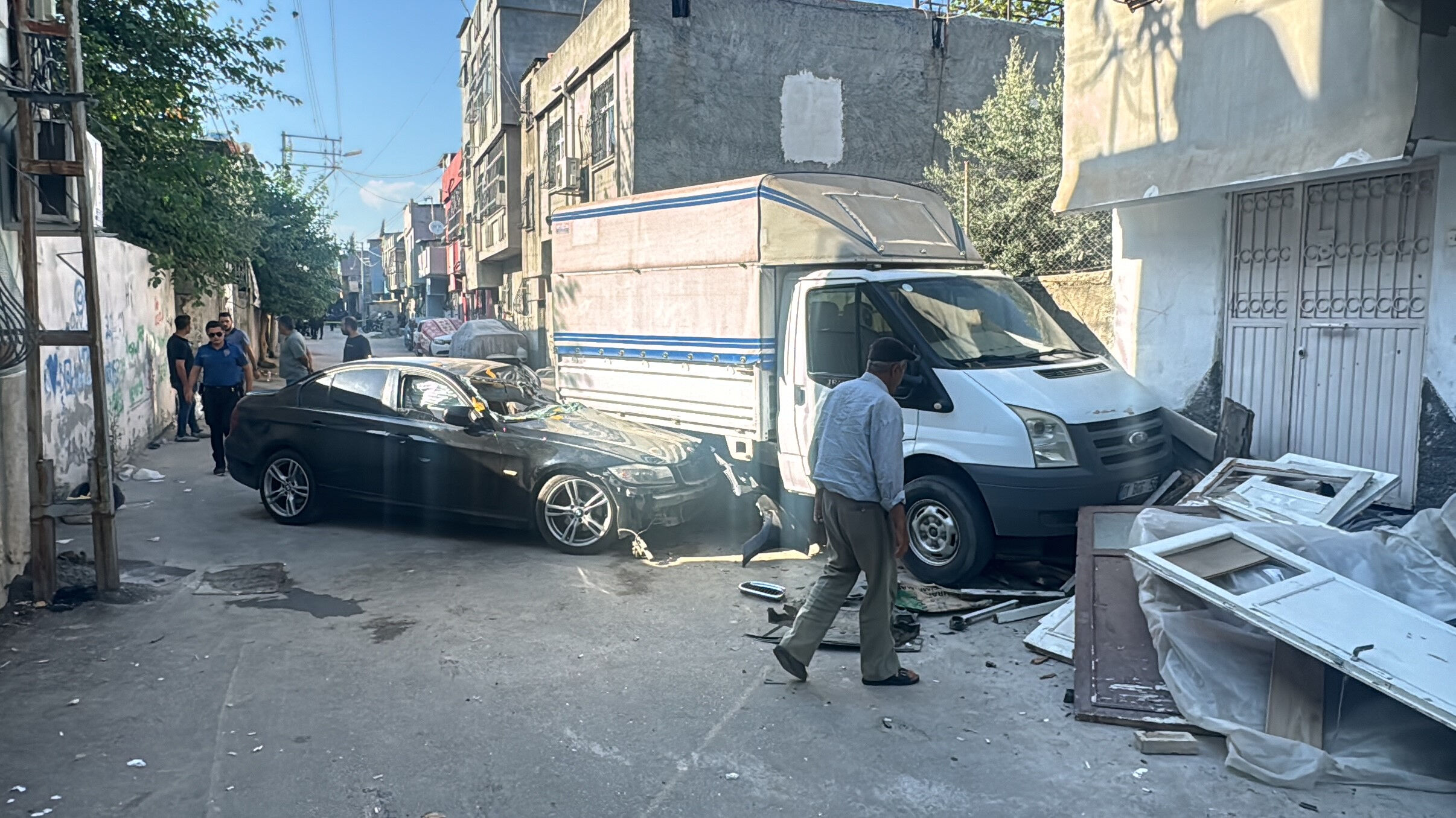 Adana'da sokak ortasında kanlı infaz! Motosikletli şüpheliler dehşet saçtı - 1. Resim