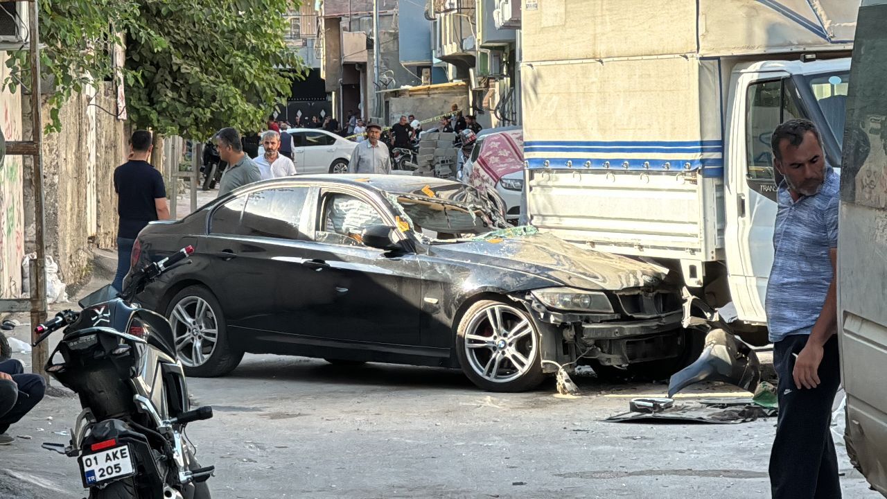 Adana'da sokak ortasında kanlı infaz! Motosikletli şüpheliler dehşet saçtı - Yaşam