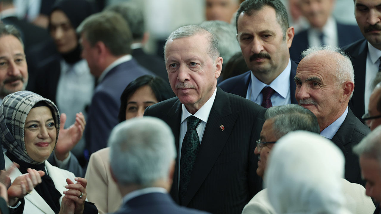 Cumhurbaşkanı Erdoğan'dan muhalefetin zamlarına sert tepki: 'Bedava yapacağız' dedikleri hizmetlerde astronomik fiyat artışlarına gittiler Cumhurbaşkanı Erdoğan'dan muhalefetin zamlarına sert tepki: 'Bedava yapacağız' dedikleri hizmetlerde astronomik fiyat artışlarına gittiler - 2. Resim