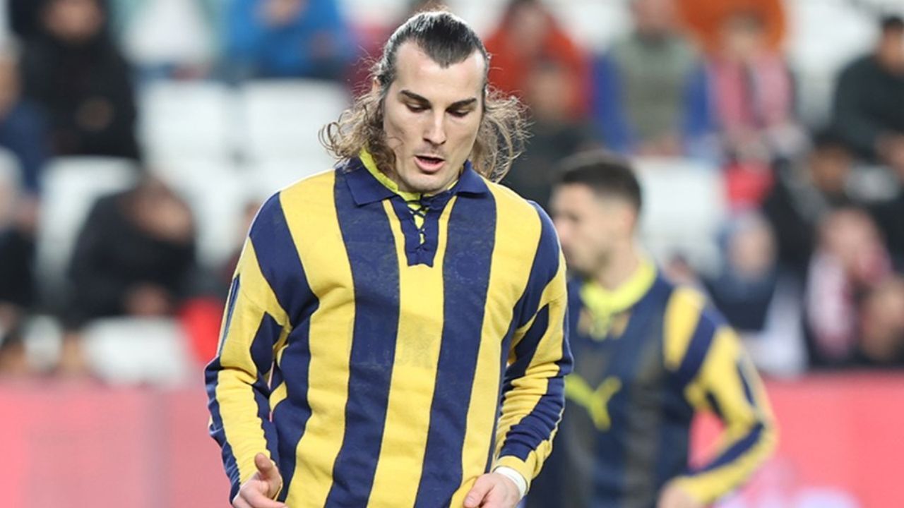 Fenerbahçe, Çağlar Söyüncü&#039;yü renklerine bağladı! Bonservis bedeli açıklandı