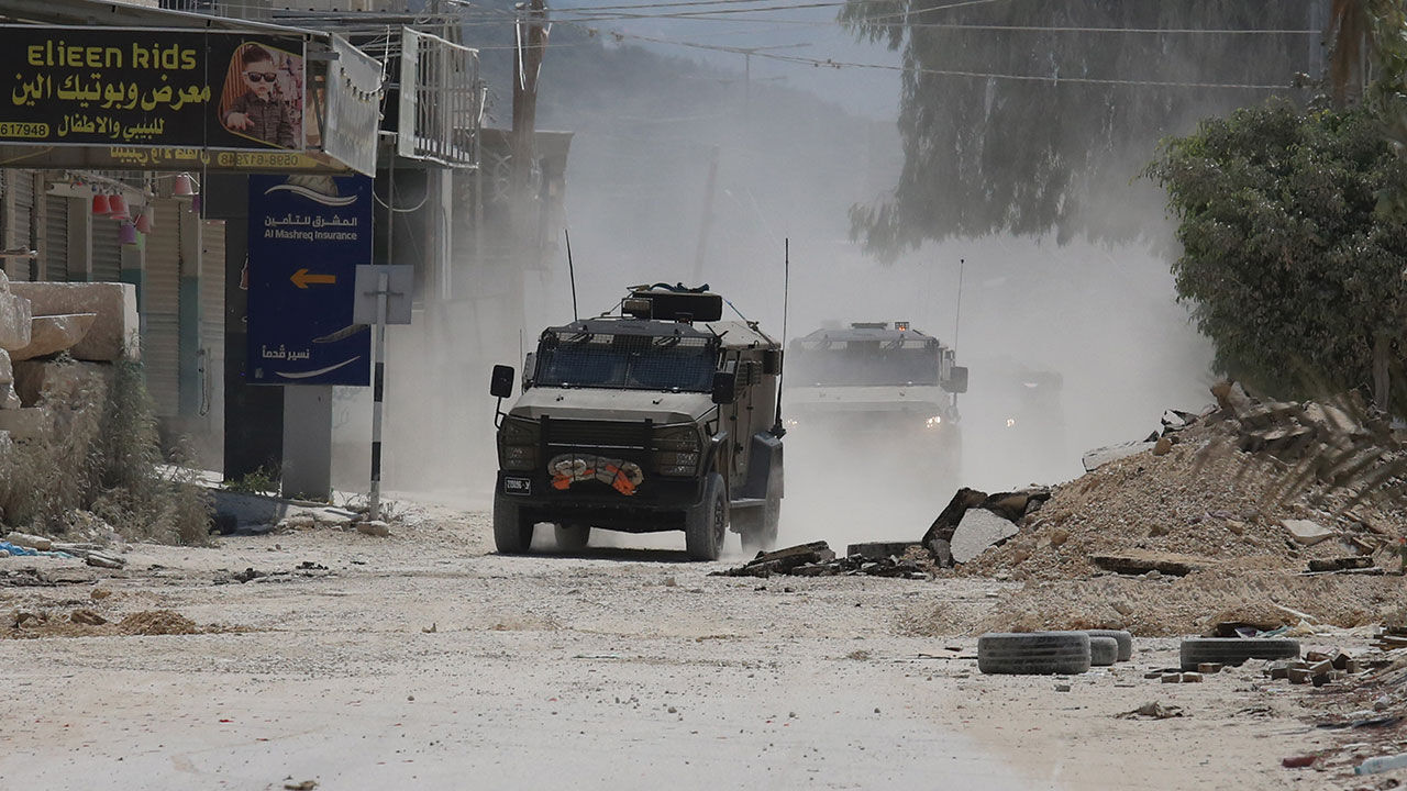 İsrail ordusundan Batı Şeria'daki Nur Şems kampına baskın İsrail ordusundan Batı Şeria'daki Nur Şems kampına baskın - 3. Resim