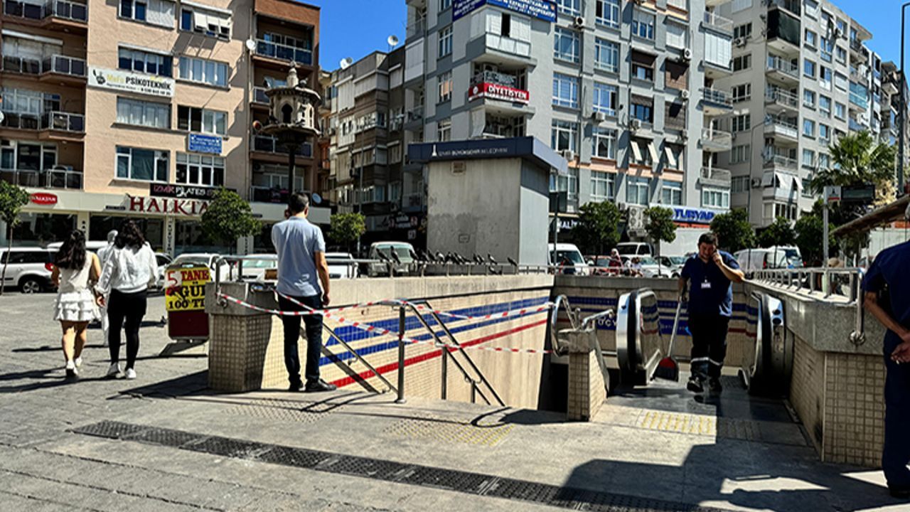 İzmir metrosunda merdiven çökmesinin ardından olay yerine ekipler sevk edildi