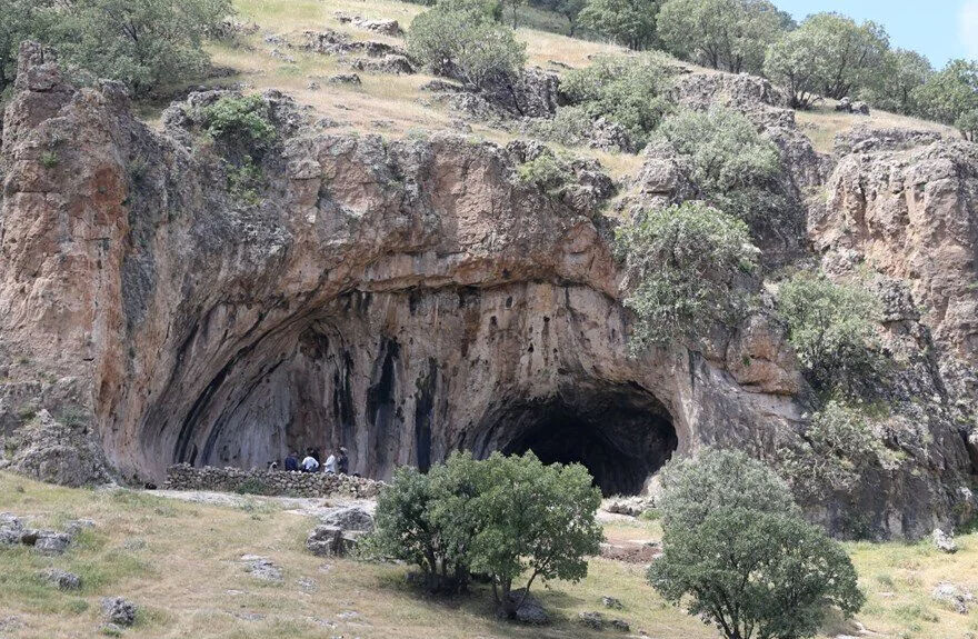 Mardin'deki Uluköy Mağarası'nda yaklaşık 350 bin yıllık buluntulara ulaşıldı Mardin'deki Uluköy Mağarası'nda yaklaşık 350 bin yıllık buluntulara ulaşıldı - 1. Resim