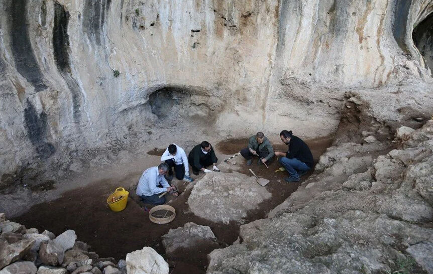 Mardin'deki Uluköy Mağarası'nda yaklaşık 350 bin yıllık buluntulara ulaşıldı Mardin'deki Uluköy Mağarası'nda yaklaşık 350 bin yıllık buluntulara ulaşıldı - 2. Resim
