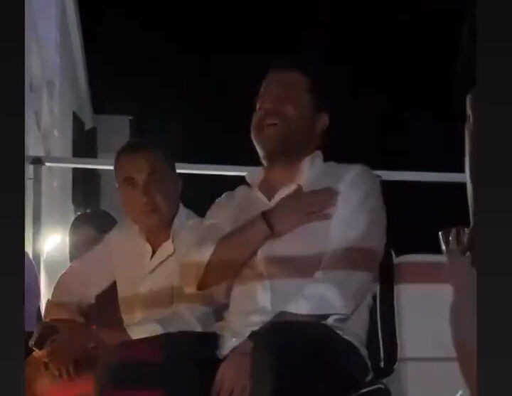 Şampiyonluk kutlamalarına damga vuran olay! Galatasaray'ı reddetti - 1. Resim