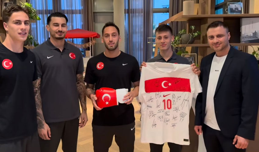 Dünyaca ünlü boksör Mike Tyson'dan Avusturya maçı öncesi Türkiye'ye destek - 1. Resim