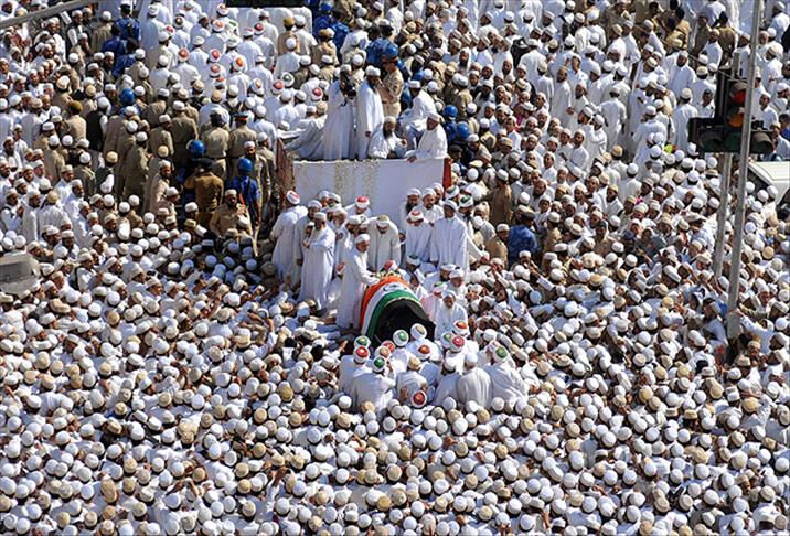 Hindistan'da ayin dehşeti! Ölü sayısı 100'ü geçti - 3. Resim