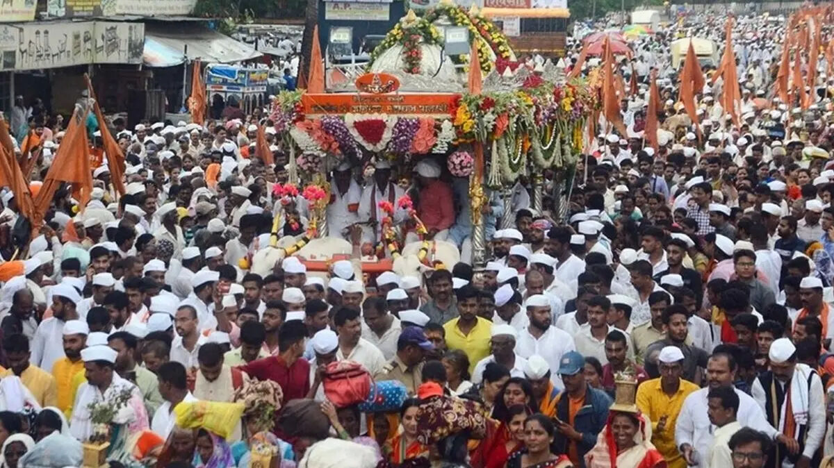 Hindistan'da ayin dehşeti! Ölü sayısı 100'ü geçti - 2. Resim