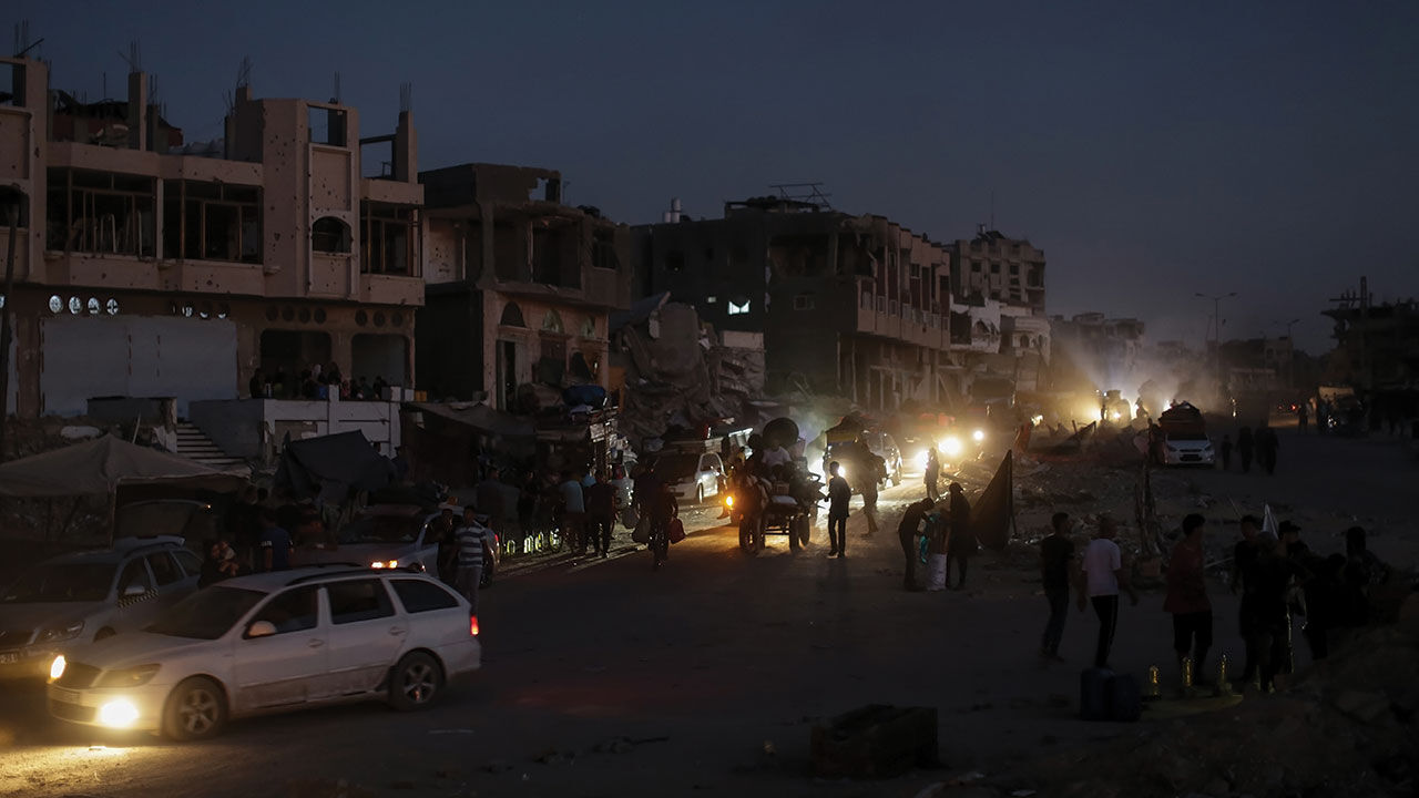 İsrail'in kara operasyonu tehdidi Filistinlileri Han Yunus'tan göçe zorladı - 3. Resim