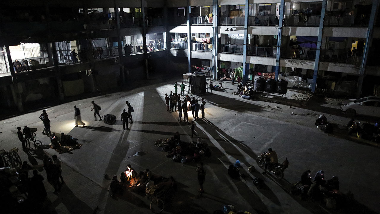 İsrail'in kara operasyonu tehdidi Filistinlileri Han Yunus'tan göçe zorladı - 6. Resim