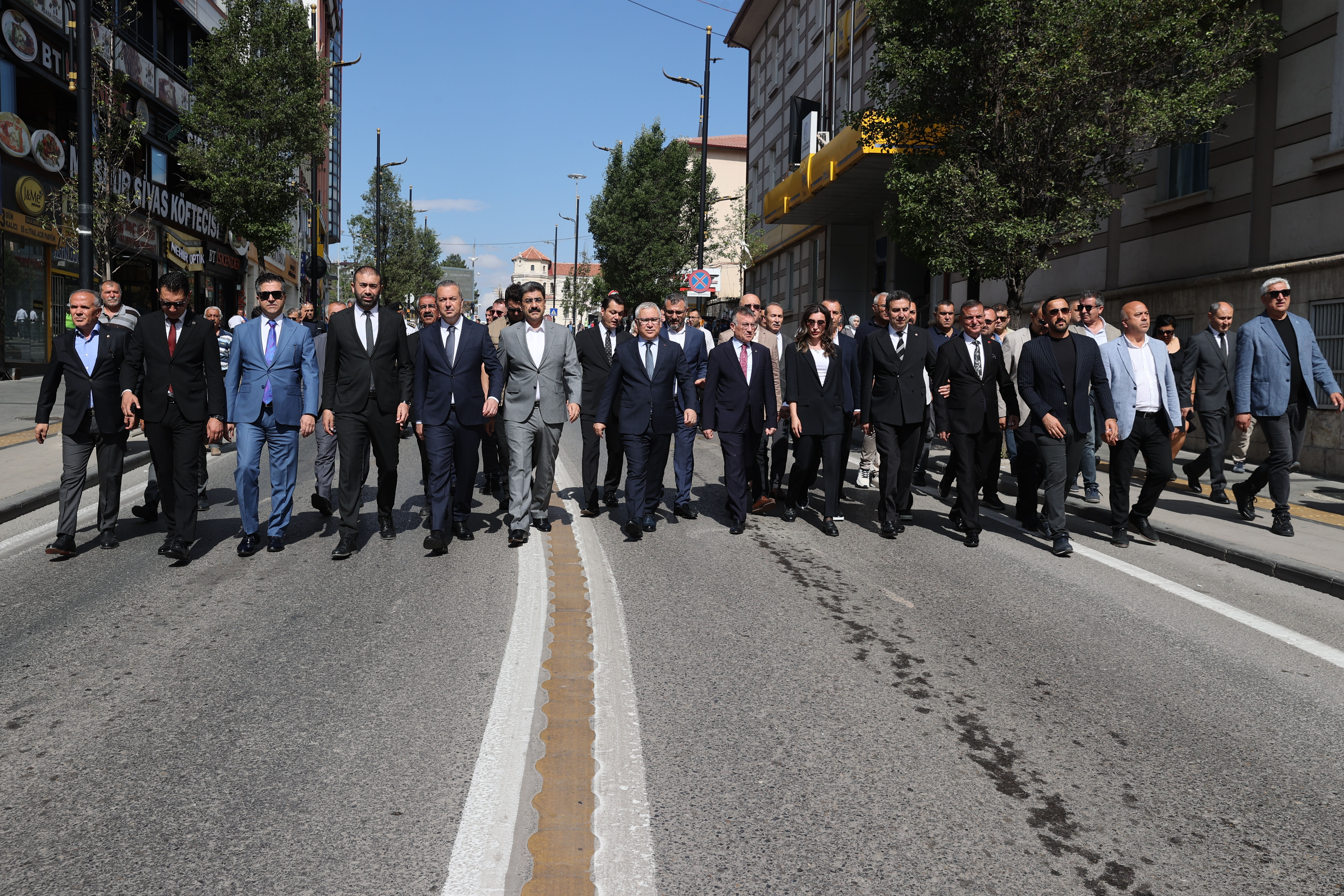 Madımak olayında hayatını kaybedenler anıldı - 2. Resim