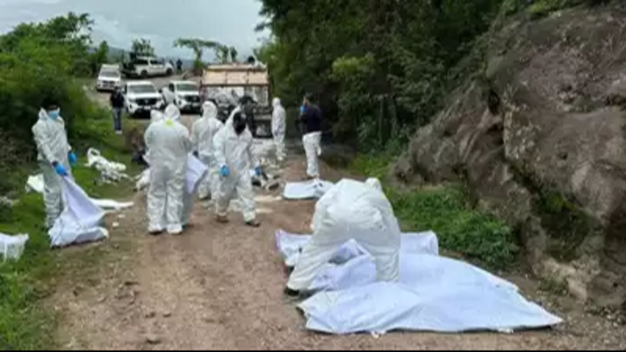 Meksika'da kan donduran olay! Bir kamyonda 19 ceset bulundu - Dünya
