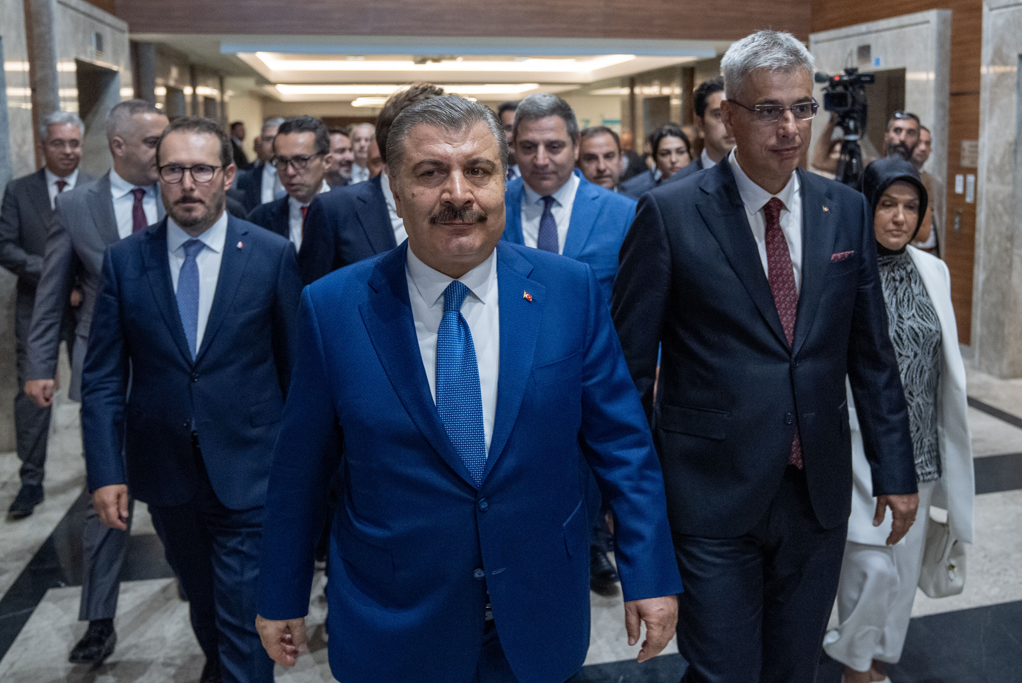 Sağlık Bakanlığı'nda devir teslim! Kemal Memişoğlu, görevi Fahrettin Koca'dan devraldı Sağlık Bakanlığı'nda devir teslim! Kemal Memişoğlu, görevi Fahrettin Koca'dan devraldı - 1. Resim