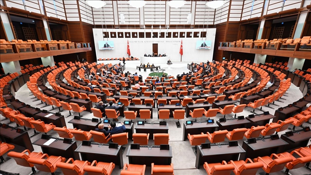 Casusluk düzenlemesi TBMM'de kabul edildi! Devlet aleyhine ajanlık yapan hapsi boylayacak 9. Yargı Paketi TBMM Başkanlığına sunuldu! Yargı Paketi neleri kapsıyor? | Türkiye  Gazetesi