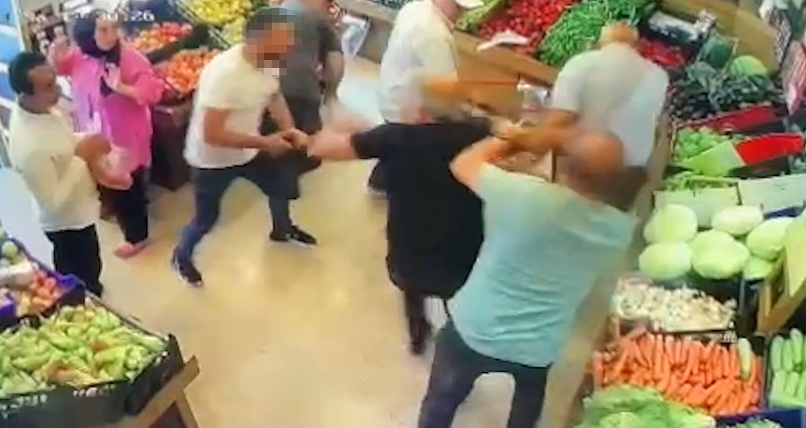 Eski belediye başkanı cadde ortasında öldürülmüştü! Kavganın kan donduran görüntüleri çıktı - 1. Resim