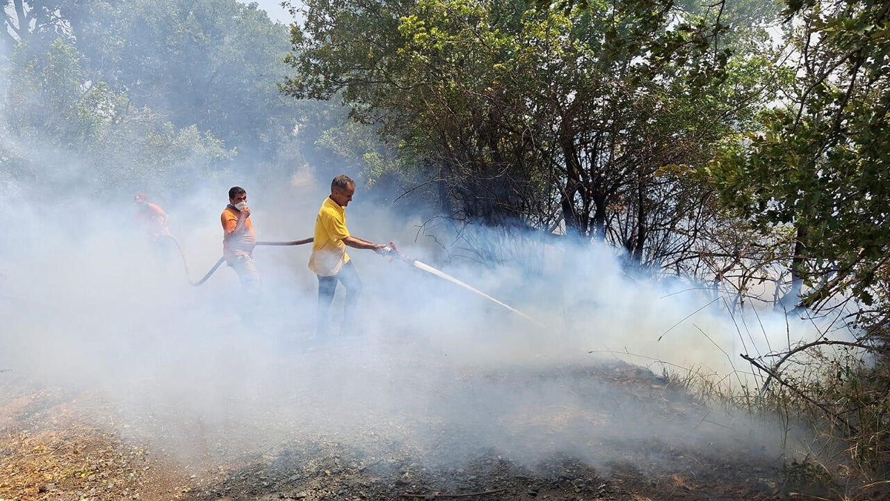 İzmir, Manisa, Balıkesir ve Kahramanmaraş'ta orman yangını! İki ili bağlayan tünel kapatıldı İzmir, Manisa, Balıkesir ve Kahramanmaraş'ta orman yangını! İki ili bağlayan tünel kapatıldı - 2. Resim