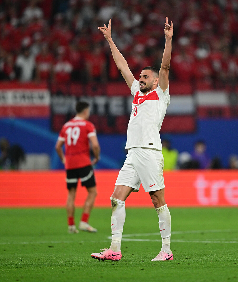 Merih Demiral gol sevincini yorumladı: Mesaj yok, Türk olmaktan gurur duyuyorum... - 1. Resim