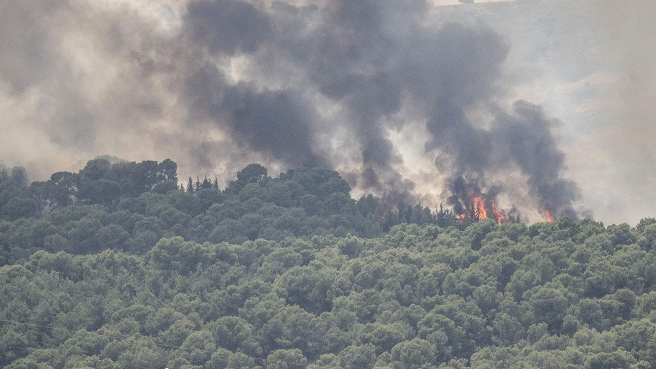Hizbullah İsrail'den komutan Nasr'ın intikamını 200 roketle saldırarak alıyor Hizbullah İsrail'den komutan Nasr'ın intikamını 200 roketle saldırarak alıyor - 5. Resim