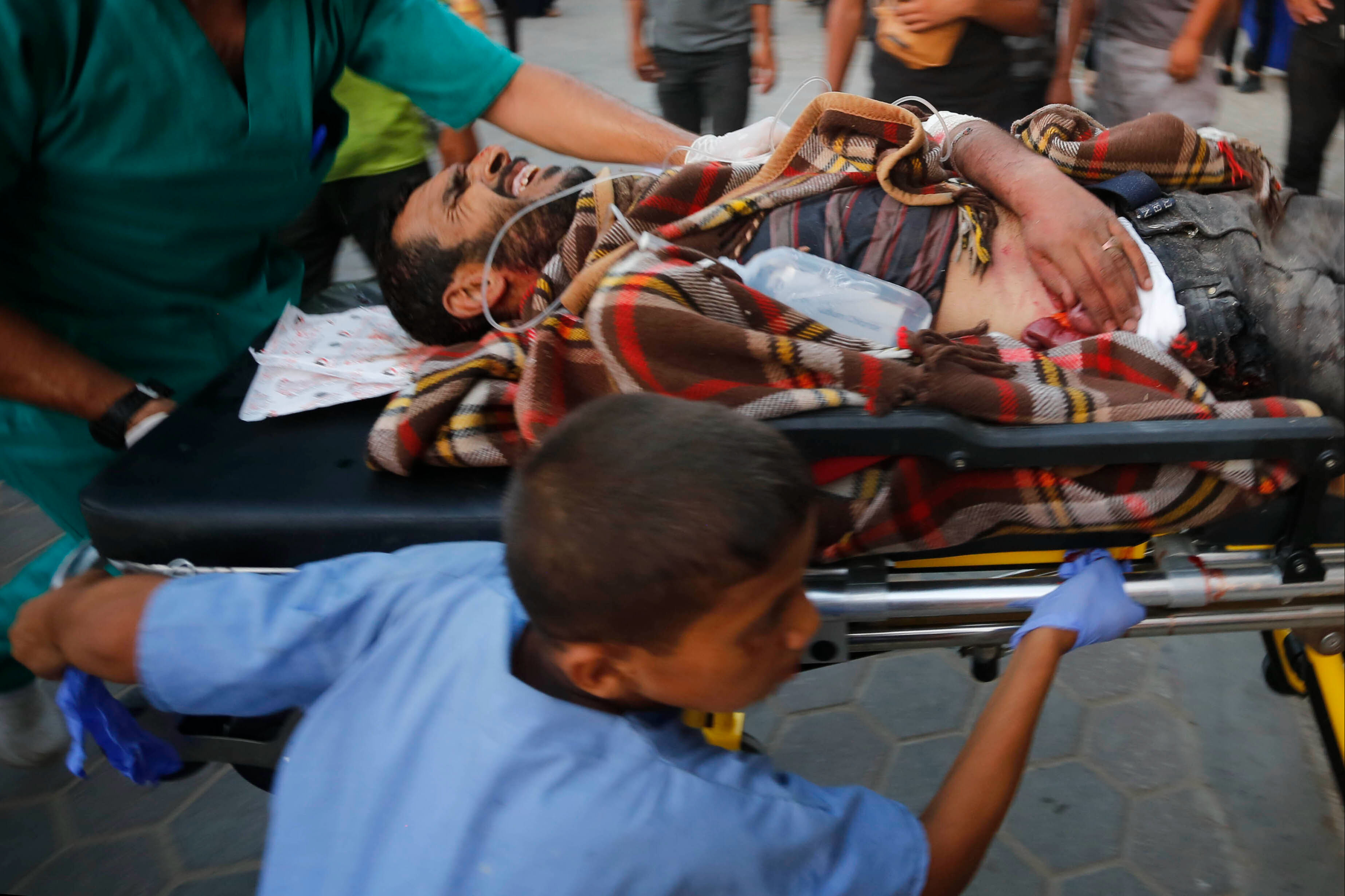 İsrail Ortadoğu'yu kan gölüne çevirdi! Gazze'de bir evi bombaladı, ölü ve yaralılar var - 2. Resim