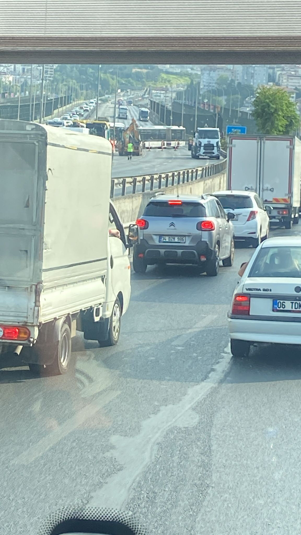 İstanbul'da yola çıkacaklar dikkat! 10 dakikalık yol 1,5 saati aşıyor - 3. Resim