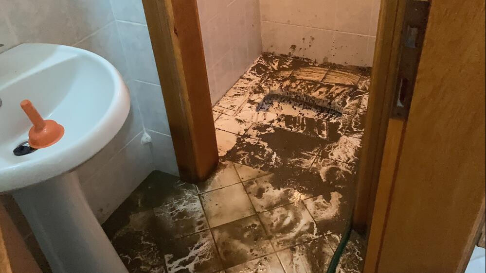 Burdur'u sağanak vurdu! Yollar göl oldu, evleri su bastı - 4. Resim