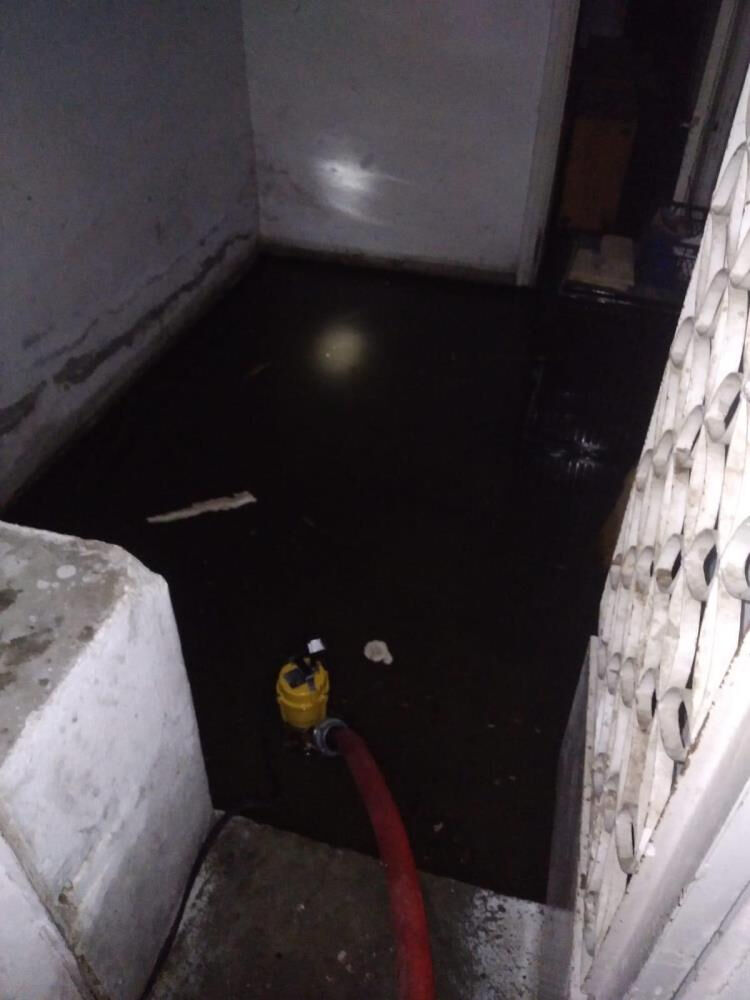 Burdur'u sağanak vurdu! Yollar göl oldu, evleri su bastı - 6. Resim