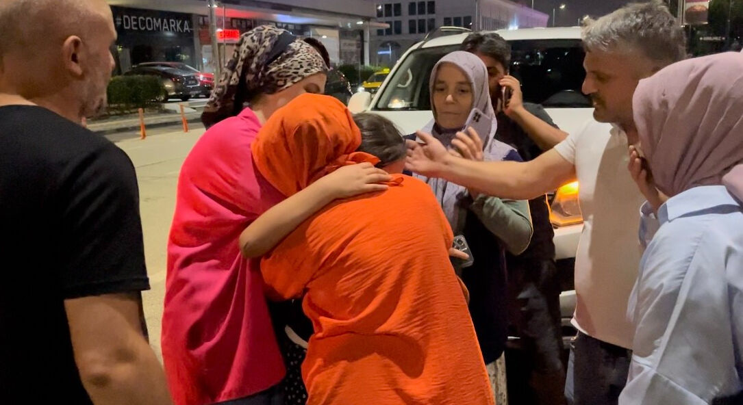 Bütün şehir kayıp 3 kız için ayağa kalktı! Bulundukları yer pes dedirtti - 1. Resim