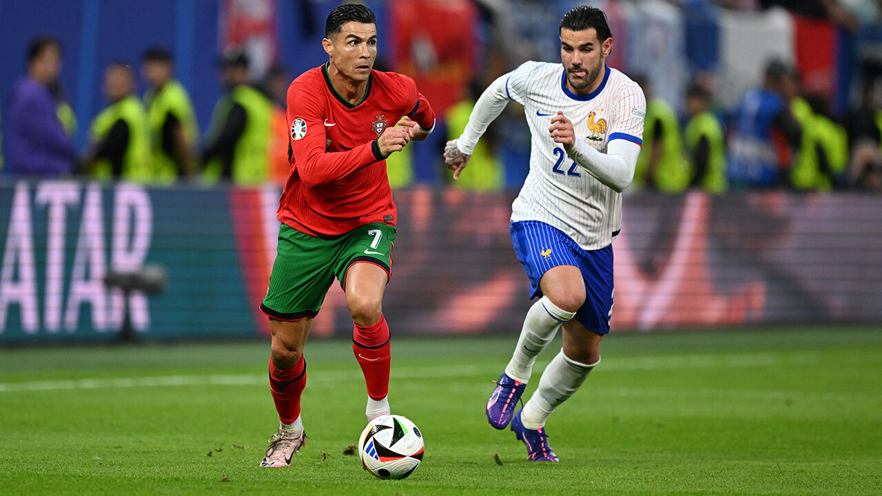 Fransa Portekiz'i penaltı atışlarında eleyerek yarı finalde İspanya'nın rakibi oldu Fransa Portekiz'i penaltı atışlarında eleyerek yarı finalde İspanya'nın rakibi oldu - 1. Resim