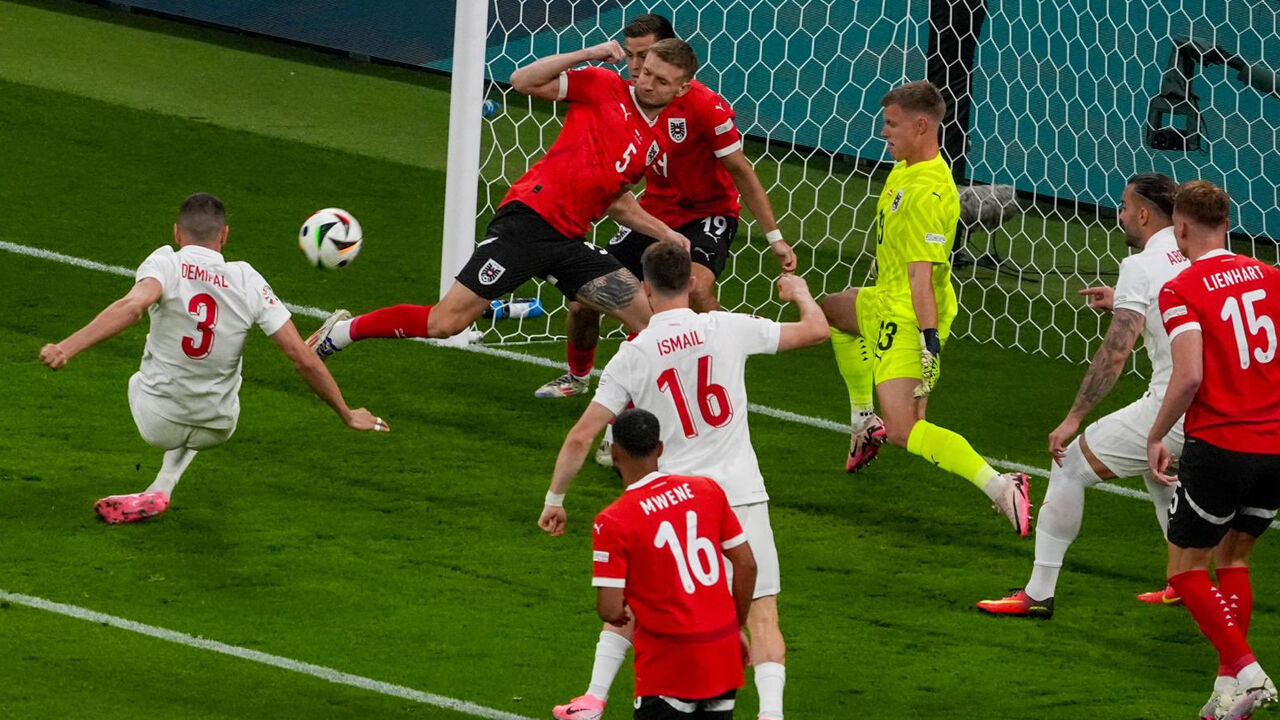 İçişleri Bakanı Ali Yerlikaya'dan Merih Demiral'a ceza veren UEFA'ya tepki: Yanlı ve haksız ceza kabul edilemez İçişleri Bakanı Ali Yerlikaya'dan Merih Demiral'a ceza veren UEFA'ya tepki: Yanlı ve haksız ceza kabul edilemez - 2. Resim