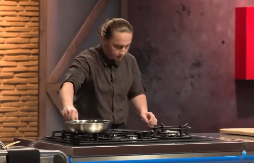 Masterchef'e katılan 18 yaşındaki Bera Altaş, Bursa'dan geldi Masterchef'e katılan 18 yaşındaki Bera Altaş, Bursa'dan geldi - 1. Resim