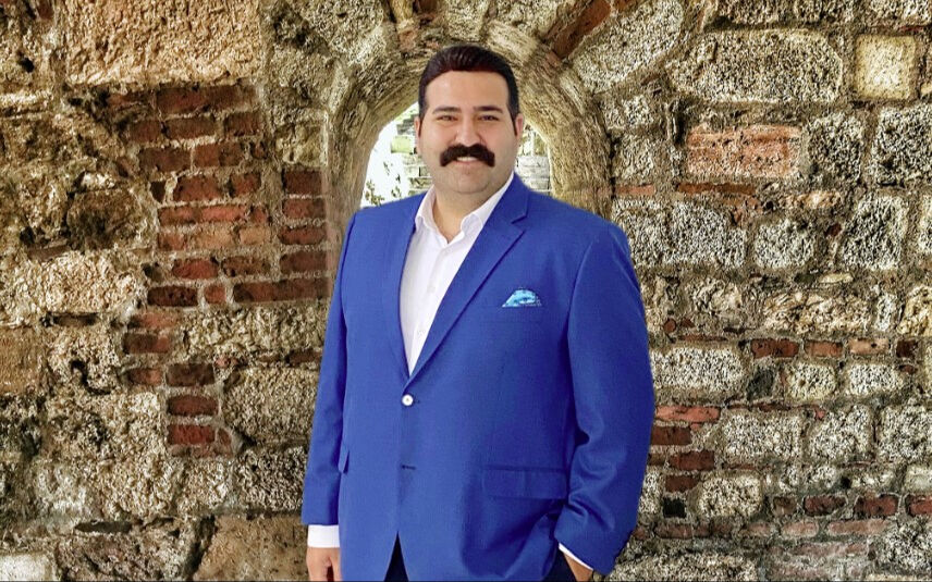 CHP'li Kemal Güneri'nin bozkurt işareti için 'faşizm' paylaşımı olay oldu - 3. Resim