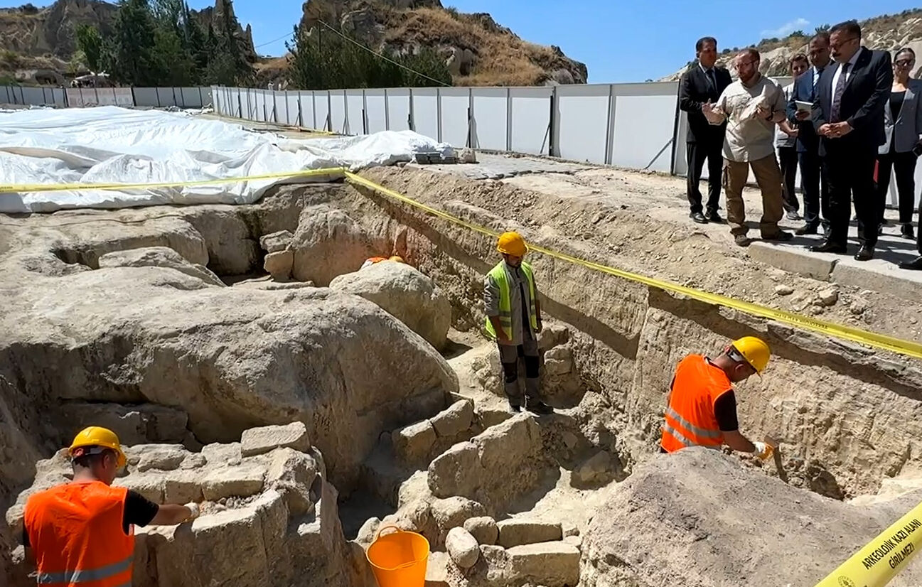 Kapadokya'da tarihi keşif! Kapatılan yolun altından neler çıktı neler - 2. Resim