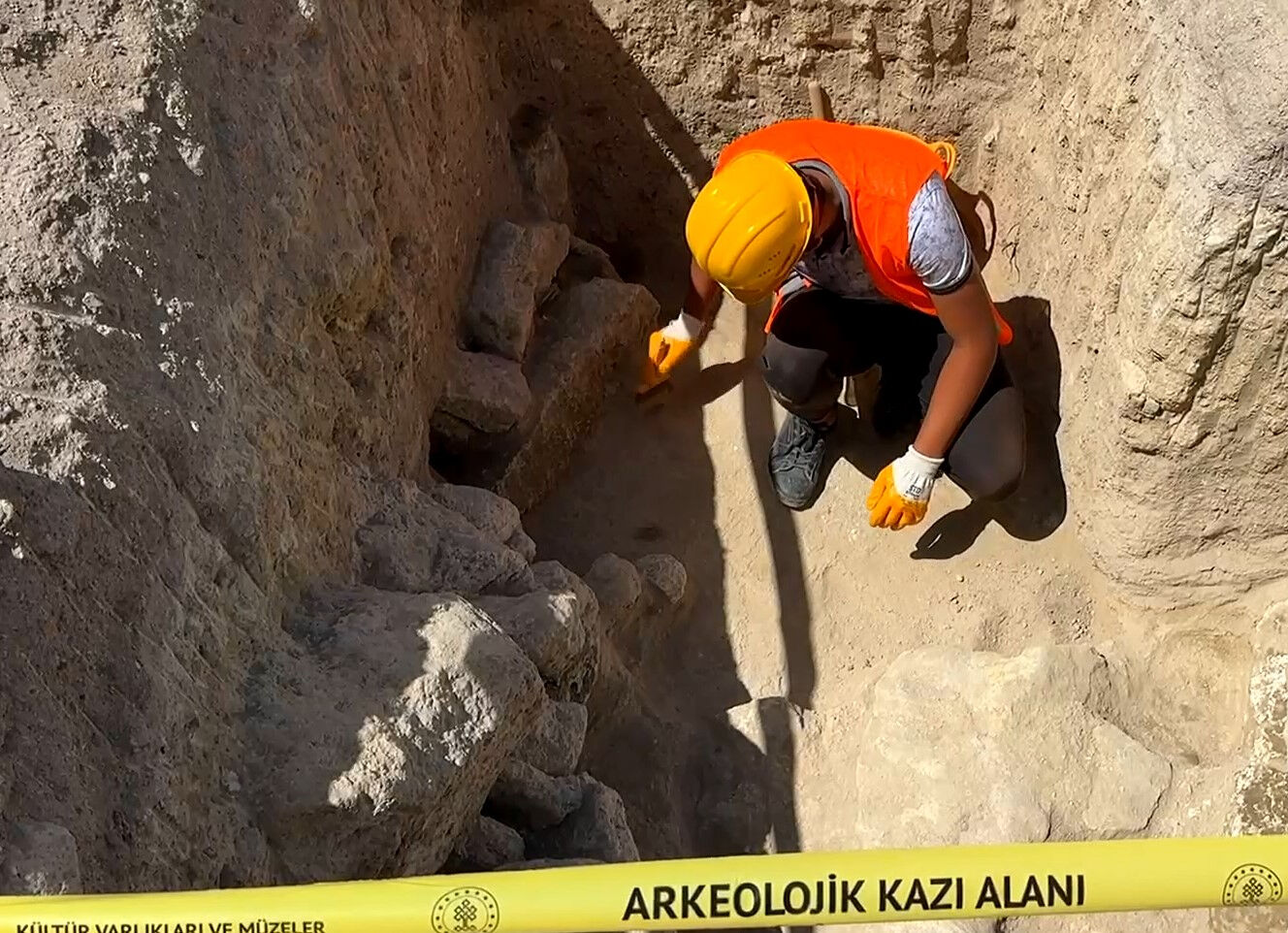 Kapadokya'da tarihi keşif! Kapatılan yolun altından neler çıktı neler - 1. Resim