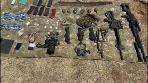 PKK'lı teröristler Irak'ın kuzeyinde mühimmatlarını bırakıp kaçıyorlar PKK'lı teröristler Irak'ın kuzeyinde mühimmatlarını bırakıp kaçıyorlar - 1. Resim