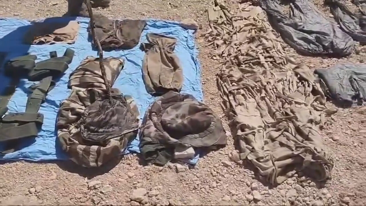 PKK'lı teröristler Irak'ın kuzeyinde mühimmatlarını bırakıp kaçıyorlar PKK'lı teröristler Irak'ın kuzeyinde mühimmatlarını bırakıp kaçıyorlar - 3. Resim