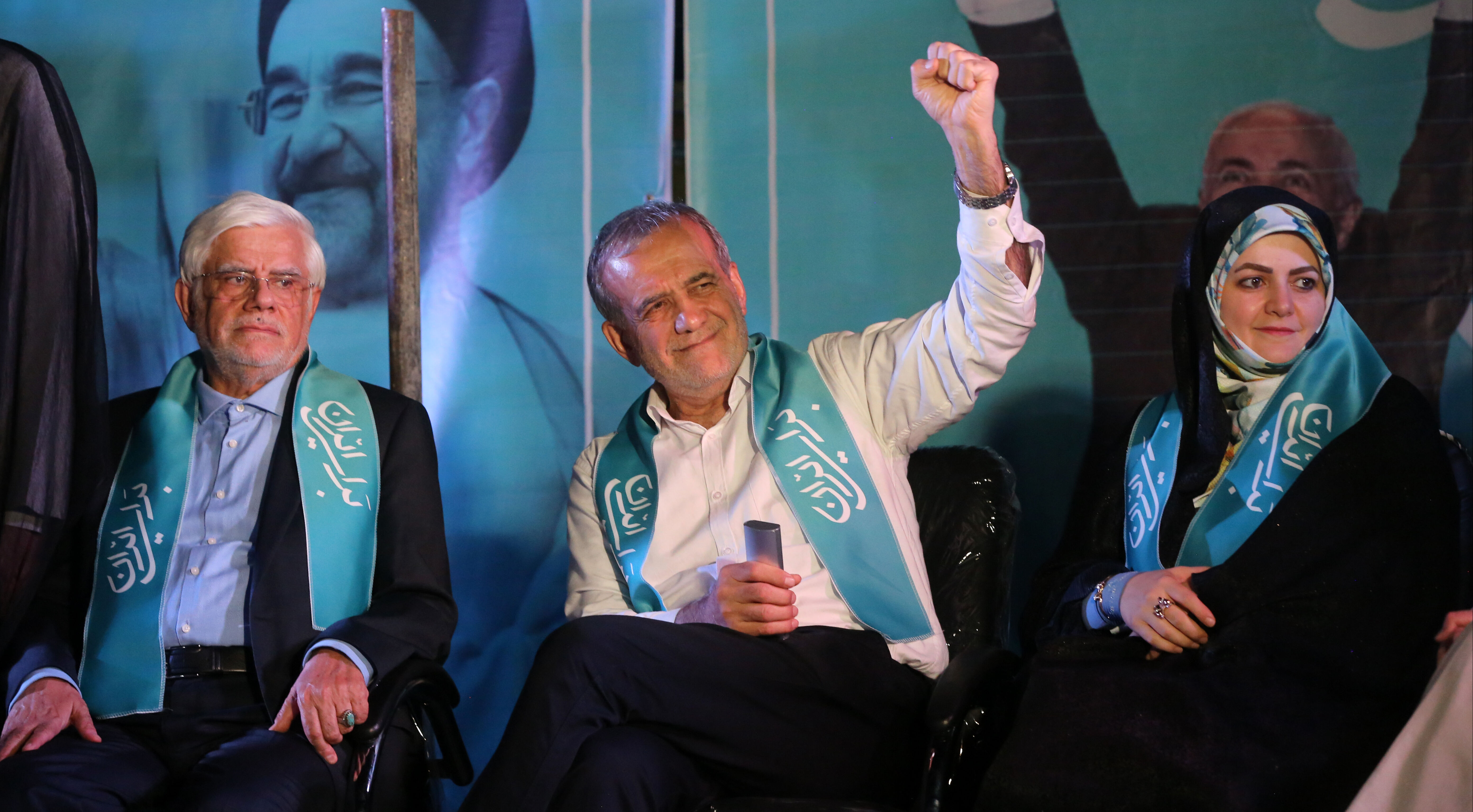 Sonuç belli oldu! İran'ın yeni cumhurbaşkanı Mesud Pezeşkiyan Sonuç belli oldu! İran'ın yeni cumhurbaşkanı Mesud Pezeşkiyan - 1. Resim