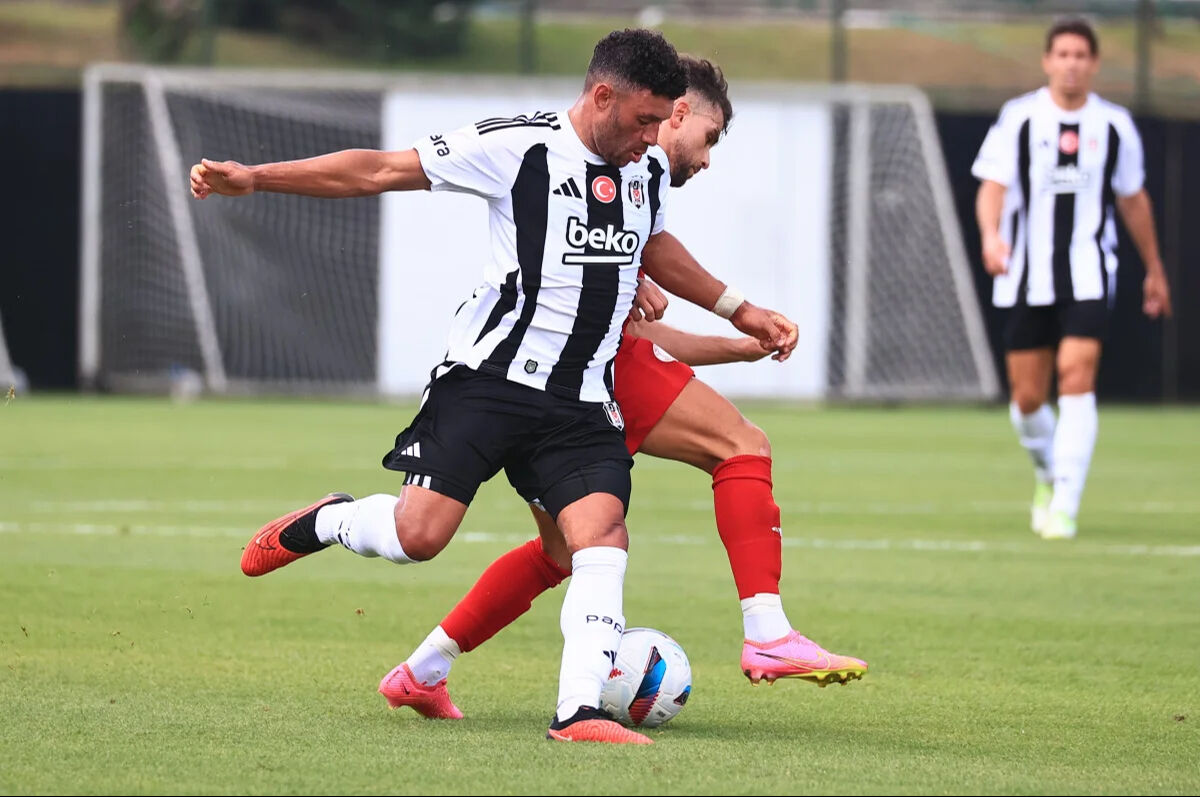 Yeni sezon hazırlıklarına devam eden Beşiktaş, Ümraniye ile golsüz berabere kaldı! Yeni sezon hazırlıklarına devam eden Beşiktaş, Ümraniye ile golsüz berabere kaldı! - 1. Resim