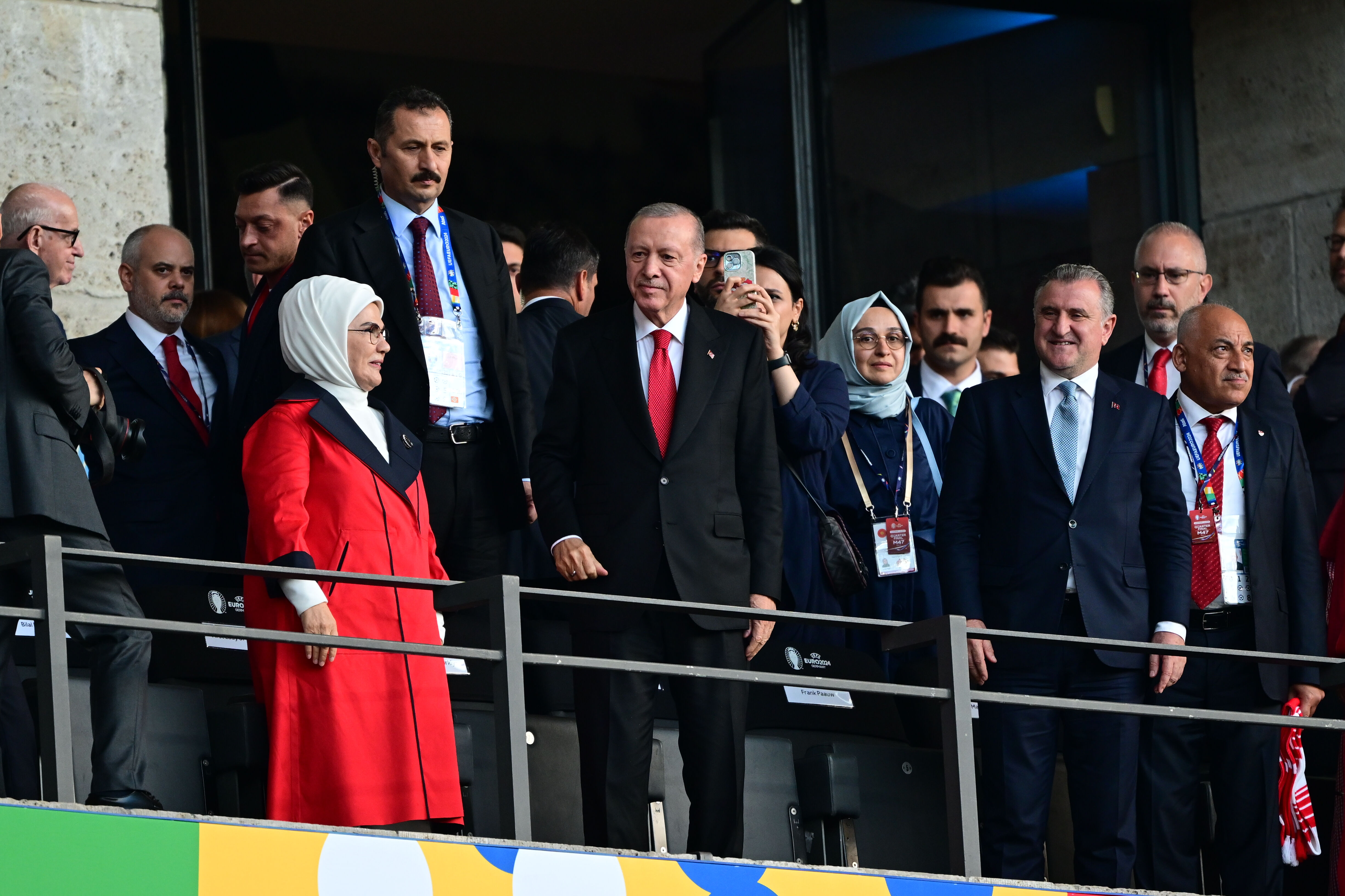 Cumhurbaşkanı Erdoğan'dan UEFA'ya Merih Demiral tepkisi: Tamamen siyasi bir karar - 1. Resim