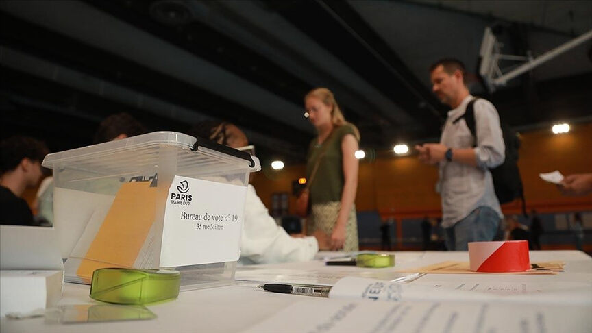 Fransa erken seçimlerinde sürpriz sonuçlar! Başbakan Gabriel Attal istifa etti Fransa erken seçimlerinde ilk sonuçlar! Sol ittifak öne geçti, aşırı sağ geriledi - 3. Resim