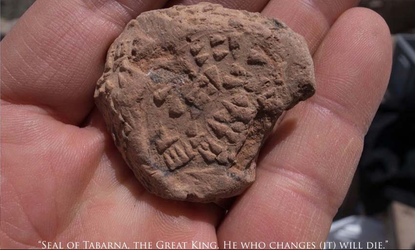 Kırıkkale'deki kazı çalışmalarında ortaya çıktı! Mührün üzerinde yazanlar tüyler ürpertti Kırıkkale'deki kazı çalışmalarında ortaya çıktı! Mührün üzerinde yazanlar tüyler ürpertti - 2. Resim