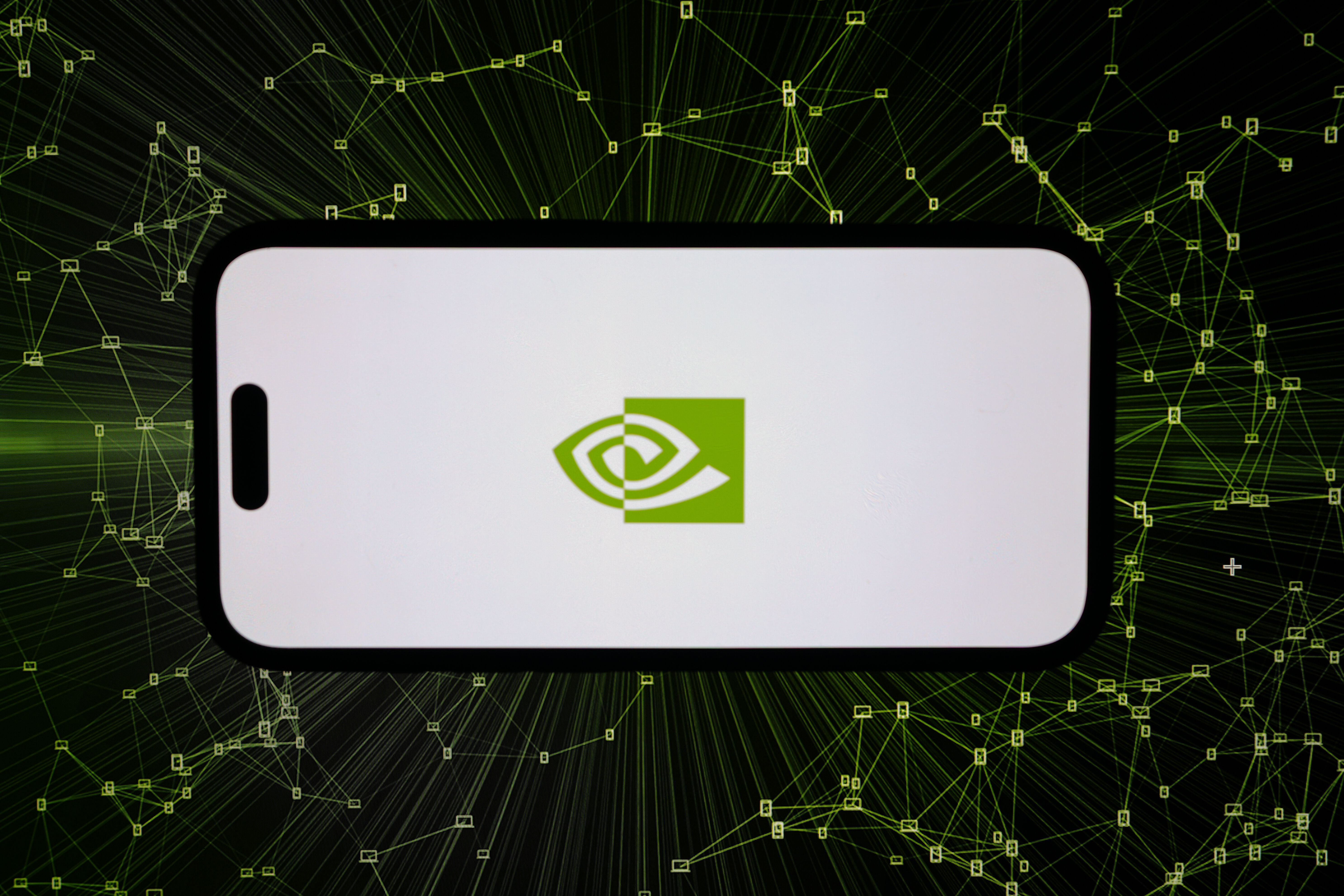 NVIDIA Çin’den 12 milyar dolar gelir elde edecek! H20 AI GPU’larına büyük talep var - 1. Resim