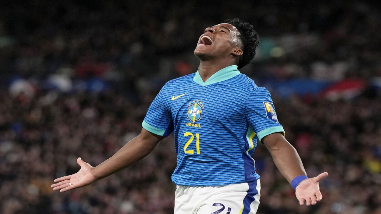 Real Madrid'in genç yıldız adayı Endrick, Uruguay - Brezilya maçındaki tek isabetli pasını santrada verdi Real Madrid'in genç yıldız adayı Endrick, Uruguay - Brezilya maçındaki tek isabetli pasını santrada verdi - 1. Resim