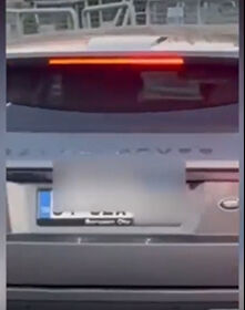 Sıla Doğu kameralara yakalandı! Lüks jipi dikkat çekti Sıla Doğu kameralara yakalandı! Lüks jipi dikkat çekti - 2. Resim