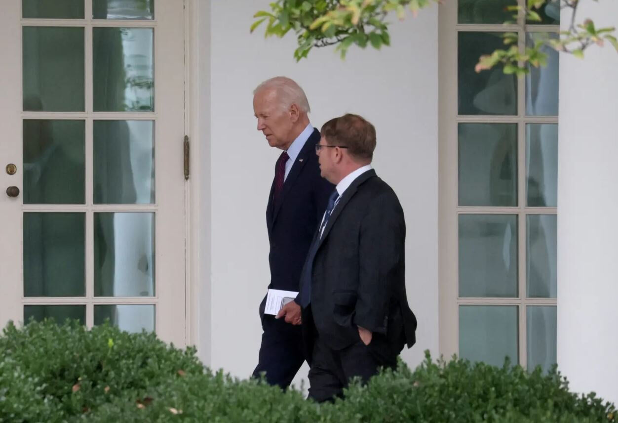 Biden yarıştan mı çekiliyor! Doktoru gizlice Beyaz Saray'a gitti Biden yarıştan mı çekiliyor! Doktoru gizlice Beyaz Saray'a gitti - 3. Resim