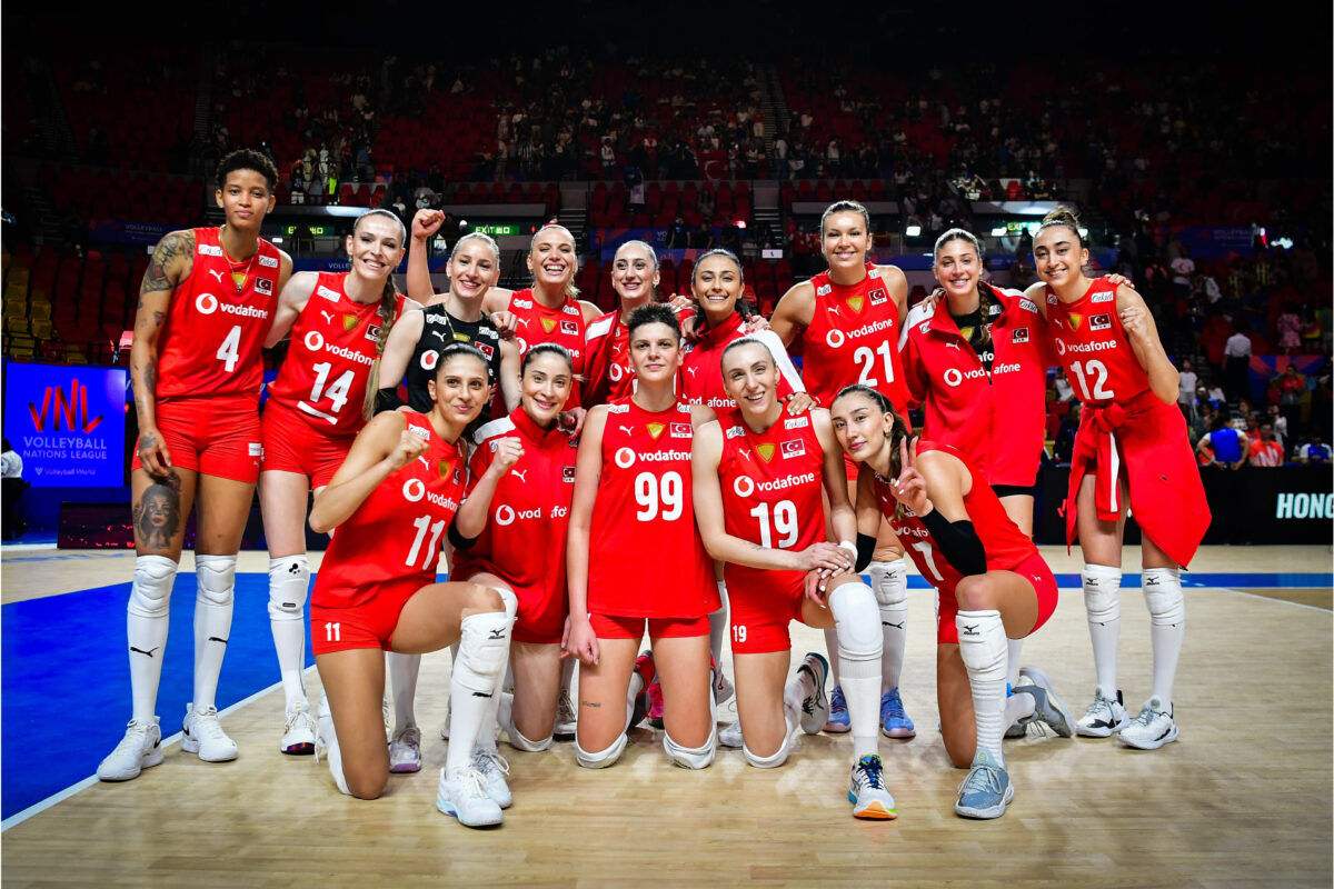 Filenin Sultanları 2024 Olimpiyat kadrosuna göre Ebrar Karakurt, Hande Baladın ve Zehra Güneş forma giyecek - 2. Resim