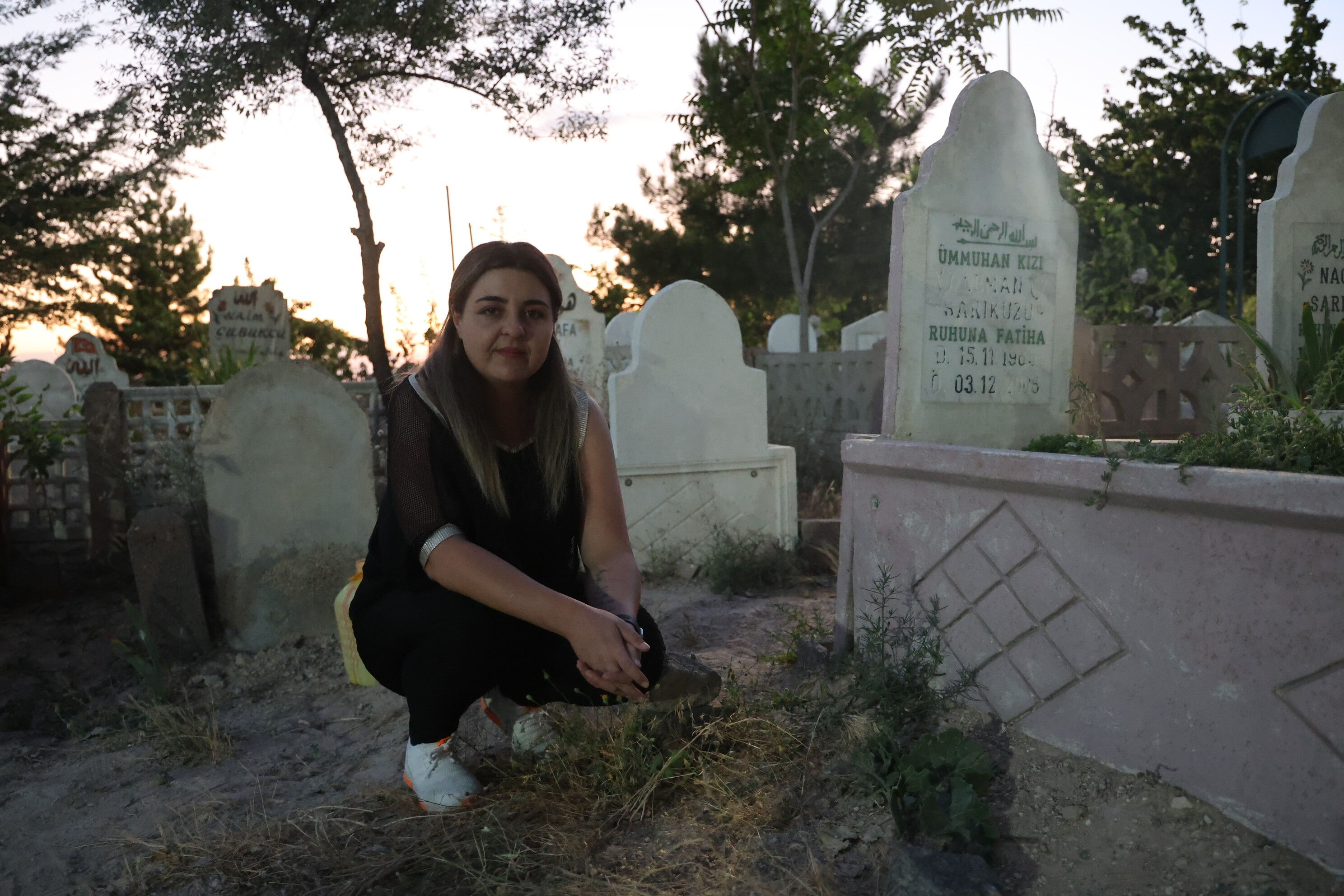 Film gibi hikaye! 32 yıl sonra hem kendi mezarını buldu hem de gerçek ailesini... - 3. Resim