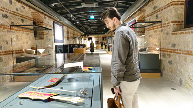 Ok yaydan  çıktı eşsiz kitaplara dönüştü! Okçuluk “hazineleri” sergileniyor - 1. Resim