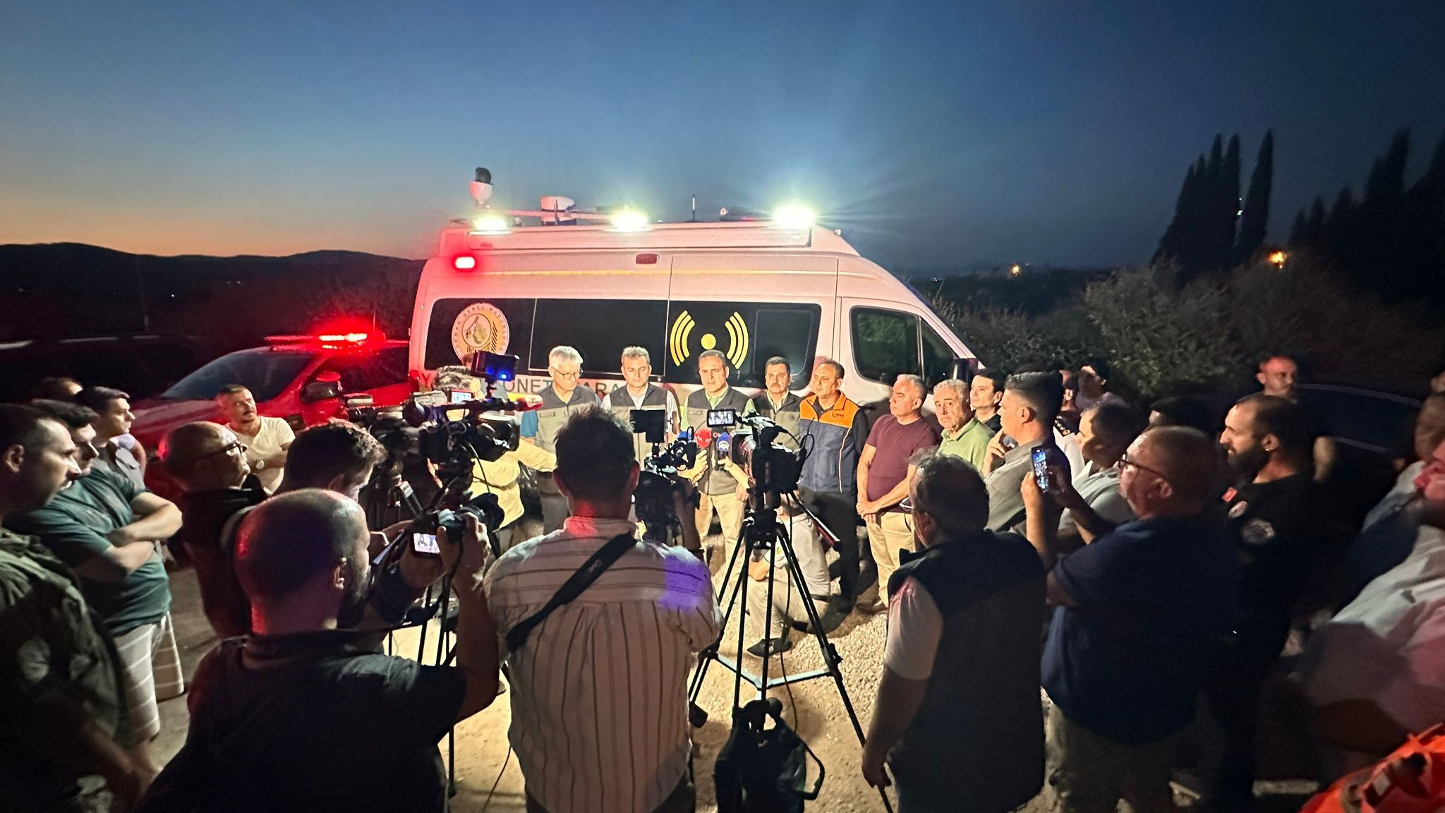 Bodrum'da orman saatlerdir yanıyor! Vali'den son dakika açıklama geldi - 3. Resim