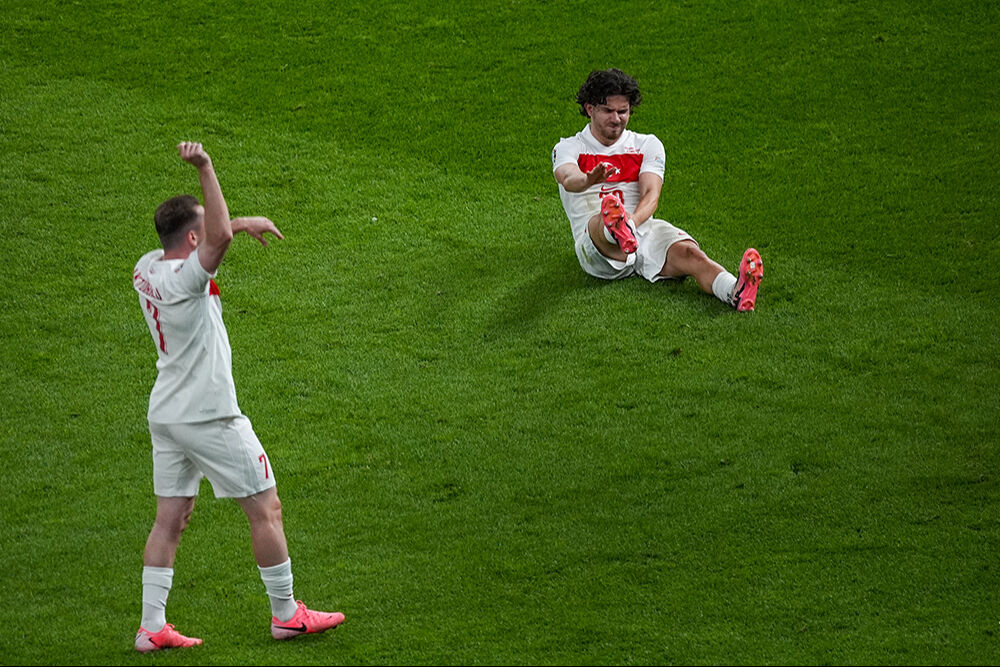 Cumhurbaşkanı Erdoğan, Ferdi Kadıoğlu için harekete geçmişti! Mourinho'dan cevap geldi - 4. Resim