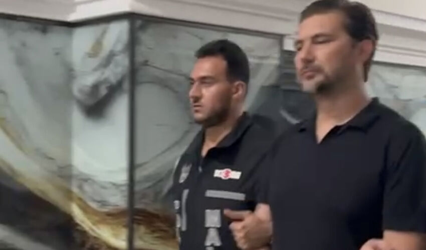 Fenomen Neslim ve Kıvanç Güngen çifti gözaltına alındı Fenomen Neslim ve Kıvanç Güngen çifti gözaltına alındı - 2. Resim